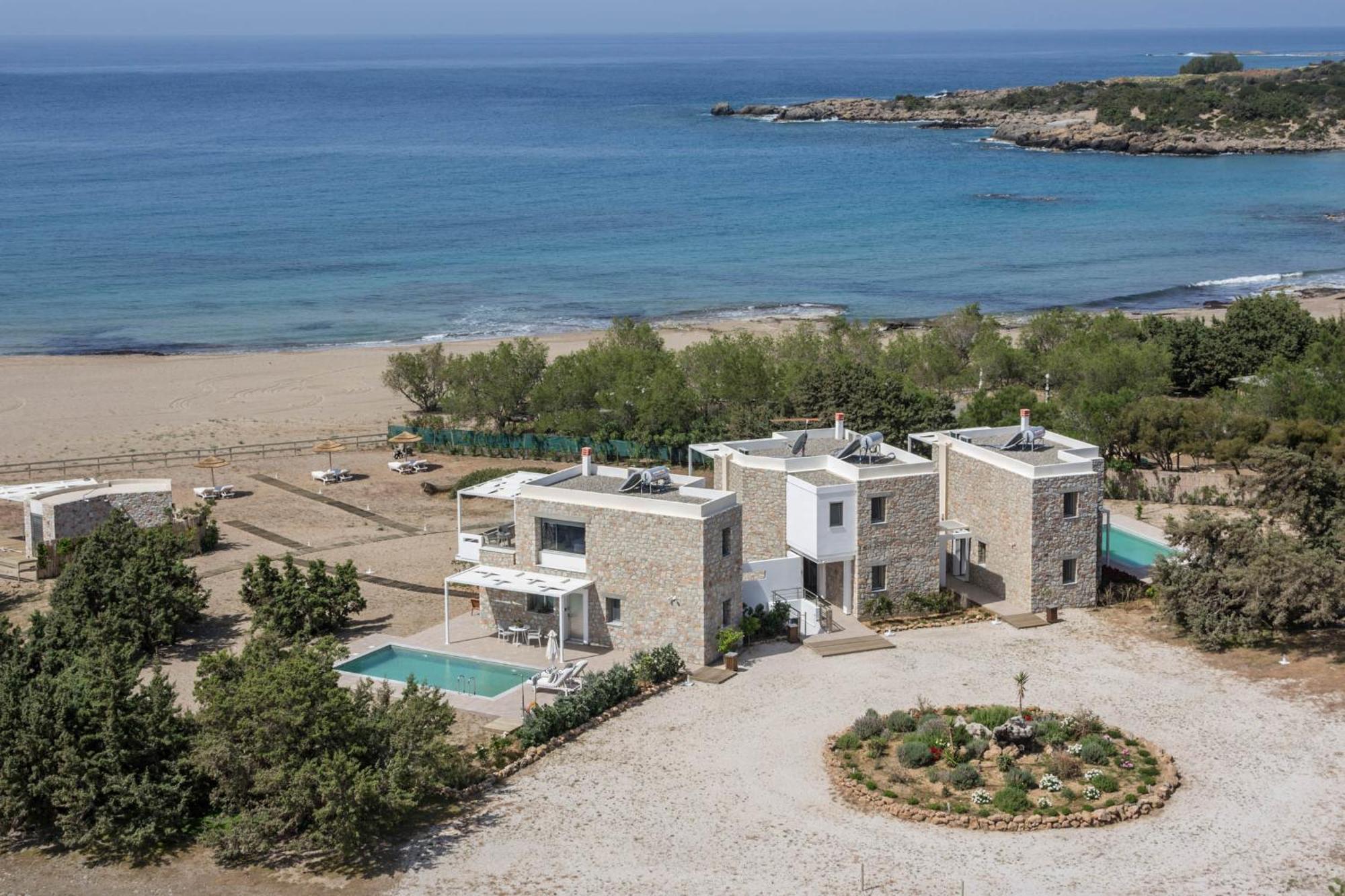 Cedar Bay Beachside Villas 팔라이오코라 외부 사진