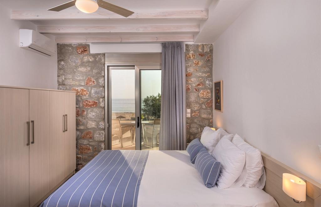 Cedar Bay Beachside Villas 팔라이오코라 외부 사진